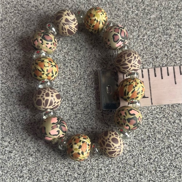 Spotted Beads Stretch Bracelet - Picture 5 of 5